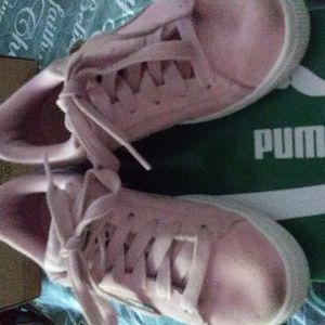 Girls Suede Pumas